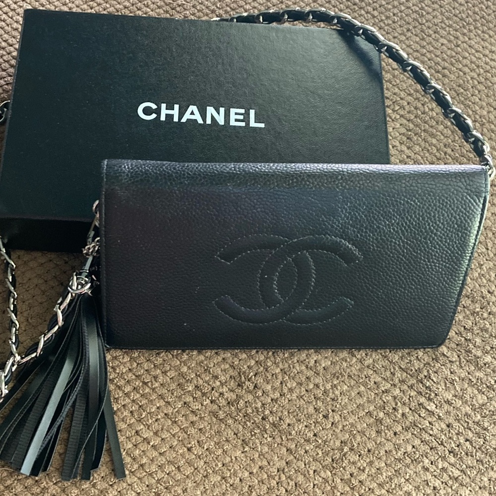 Authentic Chanel caviar leather wallet